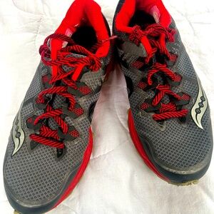 Saucony Men’s Peregrine running and trail shoes size 9
